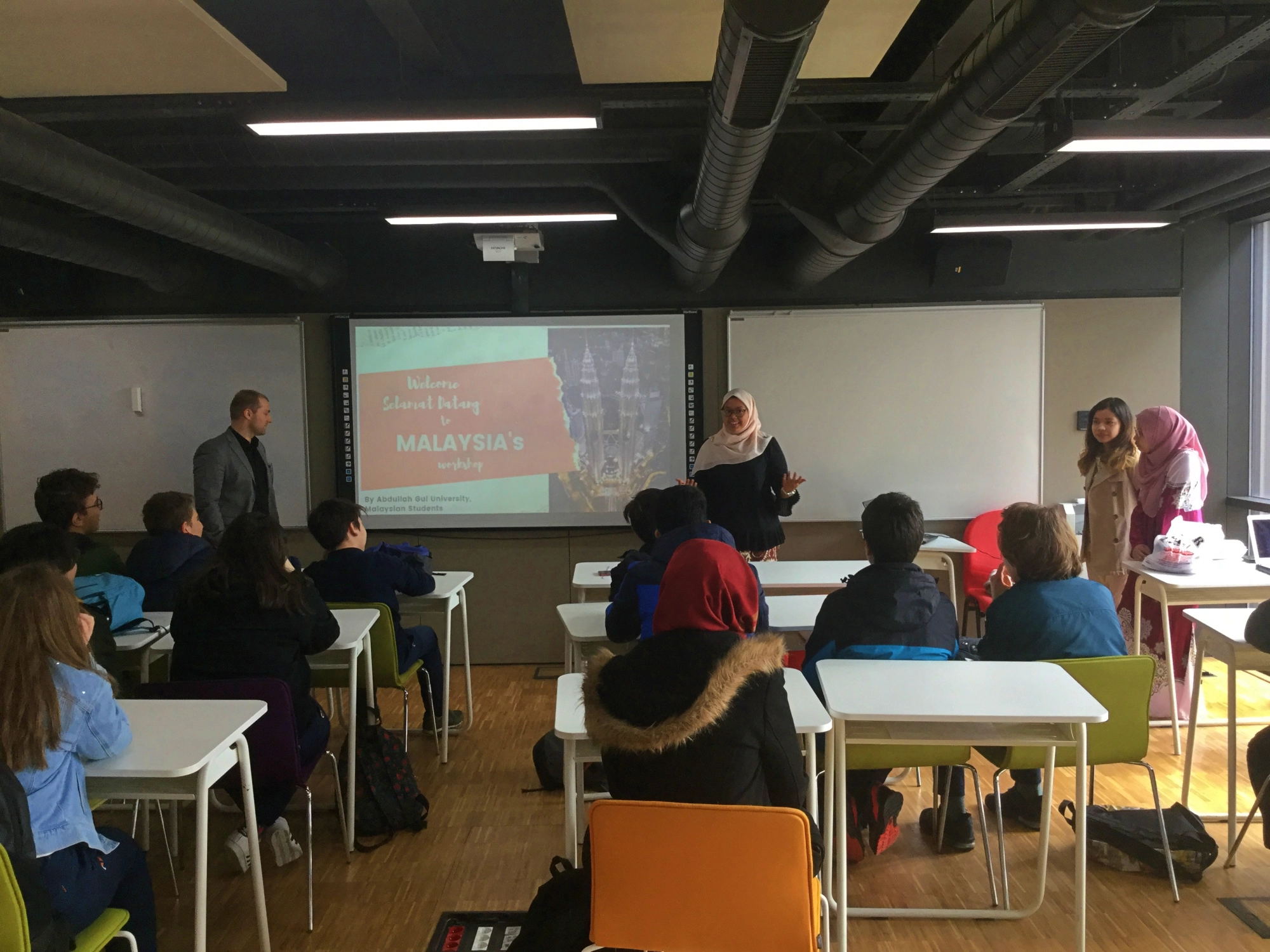 april-18-2019-malaysian-exchange-students-host-agu-intercultural-workshop